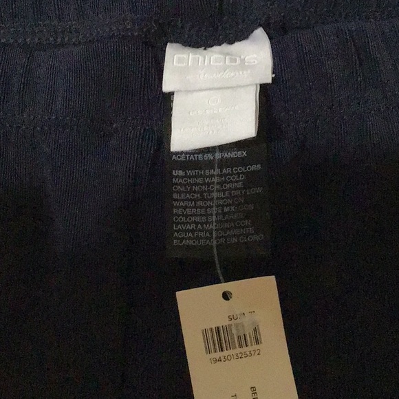 Chicos new with tags navy dressy shorts, size 0 - Picture 4 of 7